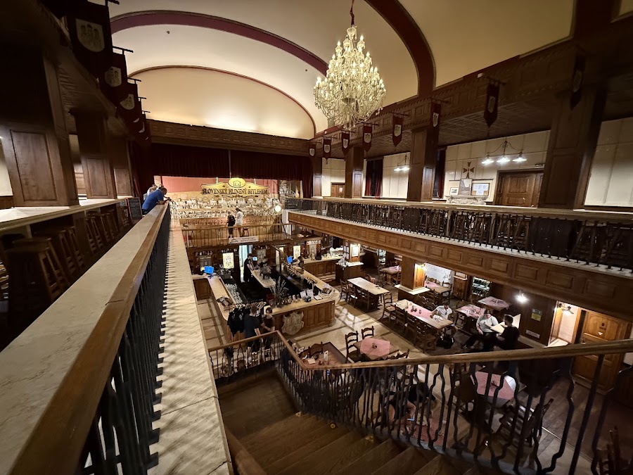 Bratislava Flagship Restaurant — fotka 1